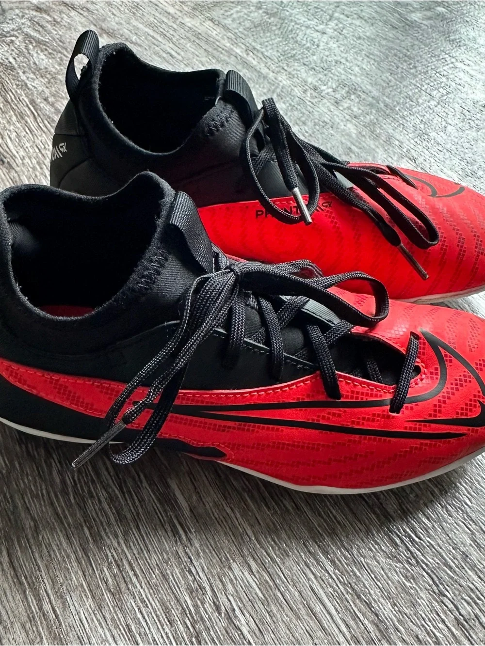 Nike JR Phantom GX Club DF FG Soccer Cleats ***Size 3Y Euro 35***